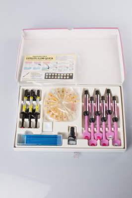 Estelite Sigma Quick SYRINGE SYSTEM KIT II набор 9 шприцев Светоотверждаемый композитный материал Tokuyama - вид 1 миниатюра